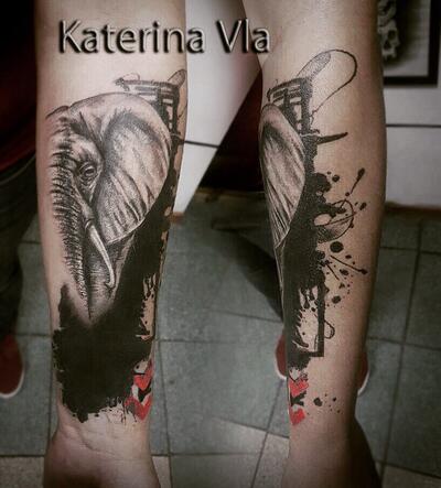 Тату слоны на предлечьях