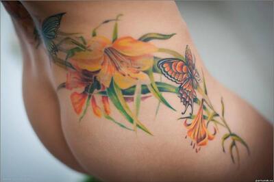 Лилия с бабочками