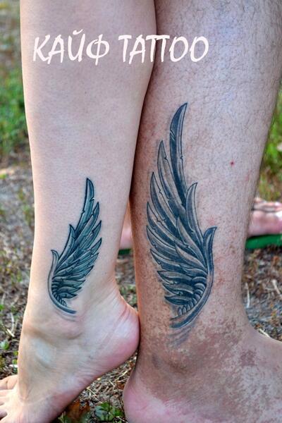 Татуировки крылья на ногах — 83 фото