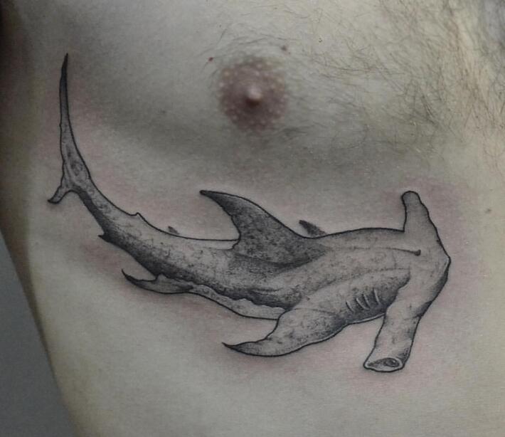 Фото тату Тату акулы на груди
