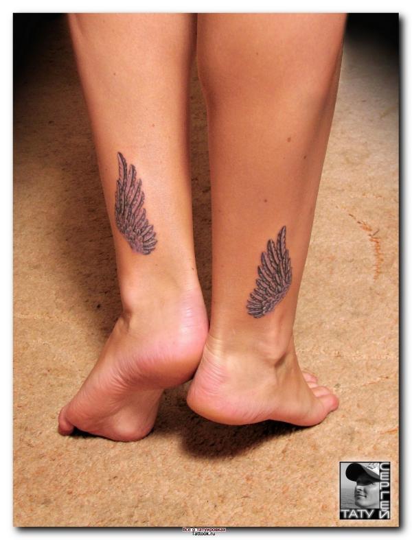 Значение символа крыльев и их виды в татуировках
