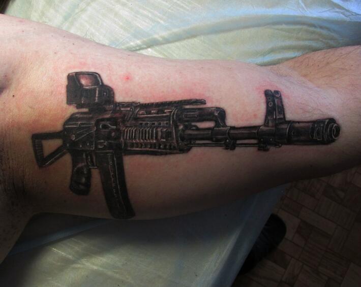 Татуировки снайперов: символы силы и смысла