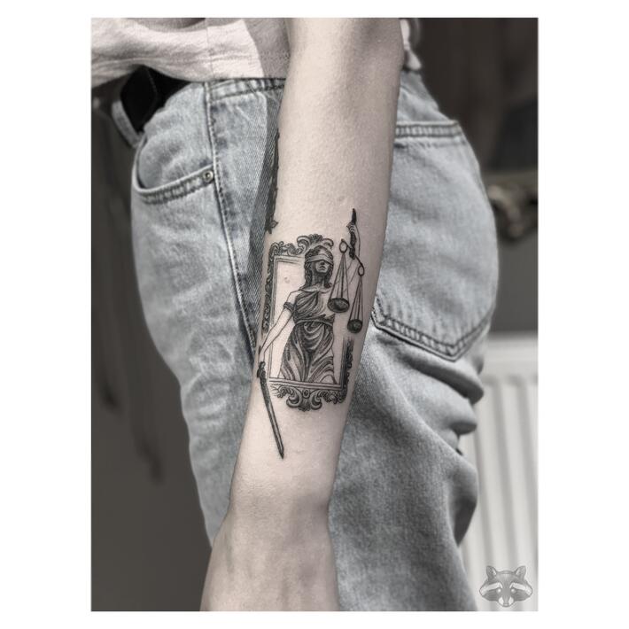  
#1rl #Фемида #фемидататуировка #temida #themis #themistattoo #juliannadens #kalugaart #kalugatattoo