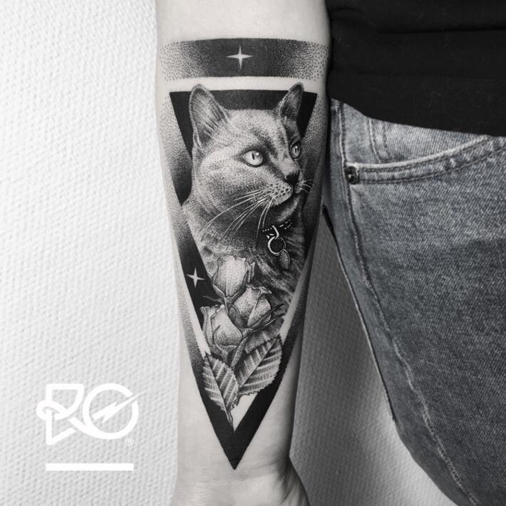  Robert Pavez • Feline Memories • Studio Nice Tattoo • Stockholm - Sweden 2017  • #engraving #dotwork #etching #dot #linework #geometric #ro #blackwork #blackworktattoo #blackandgrey #black #tattoo #fineline #cattattoo 