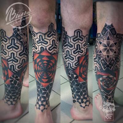 Татуировки для мужчин на ноге: +25 фото, обзор тату разных стилей