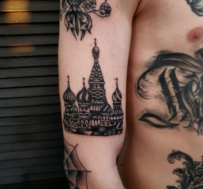 Татуировки храмов: история, значение и стили