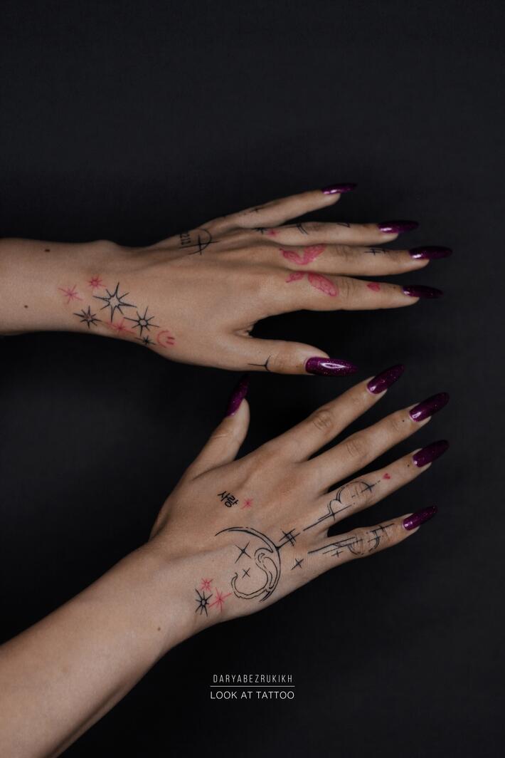 me/lookattattoo

Дарья Безруких
https://vk