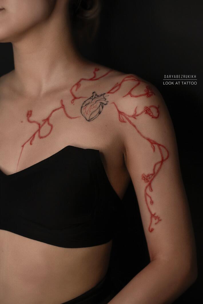me/lookattattoo

Дарья Безруких
https://vk