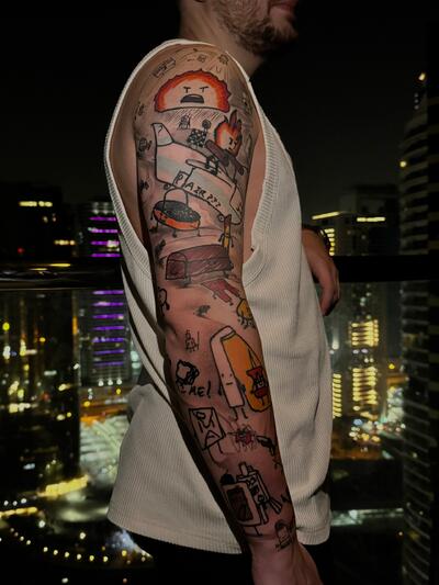 Макс Баркер