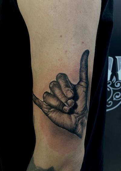 Макс Шатров