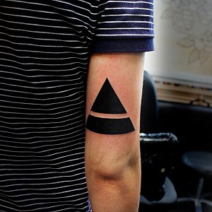 Тату треугольник – 1 фото | Татуировки в виде треугольник