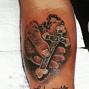 Emerson Oliveira tatuador desde 1989 trabalhou no  3